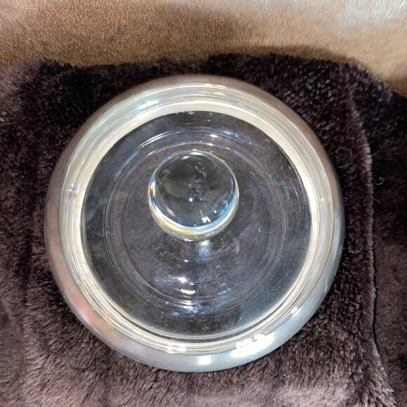Vintage Authentic Dorothy Thorpe Covered Candy Trinkets Glass Dish Silver Band - Picture 5 of 5